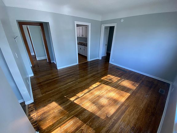 4th image of 89 North Dr #1