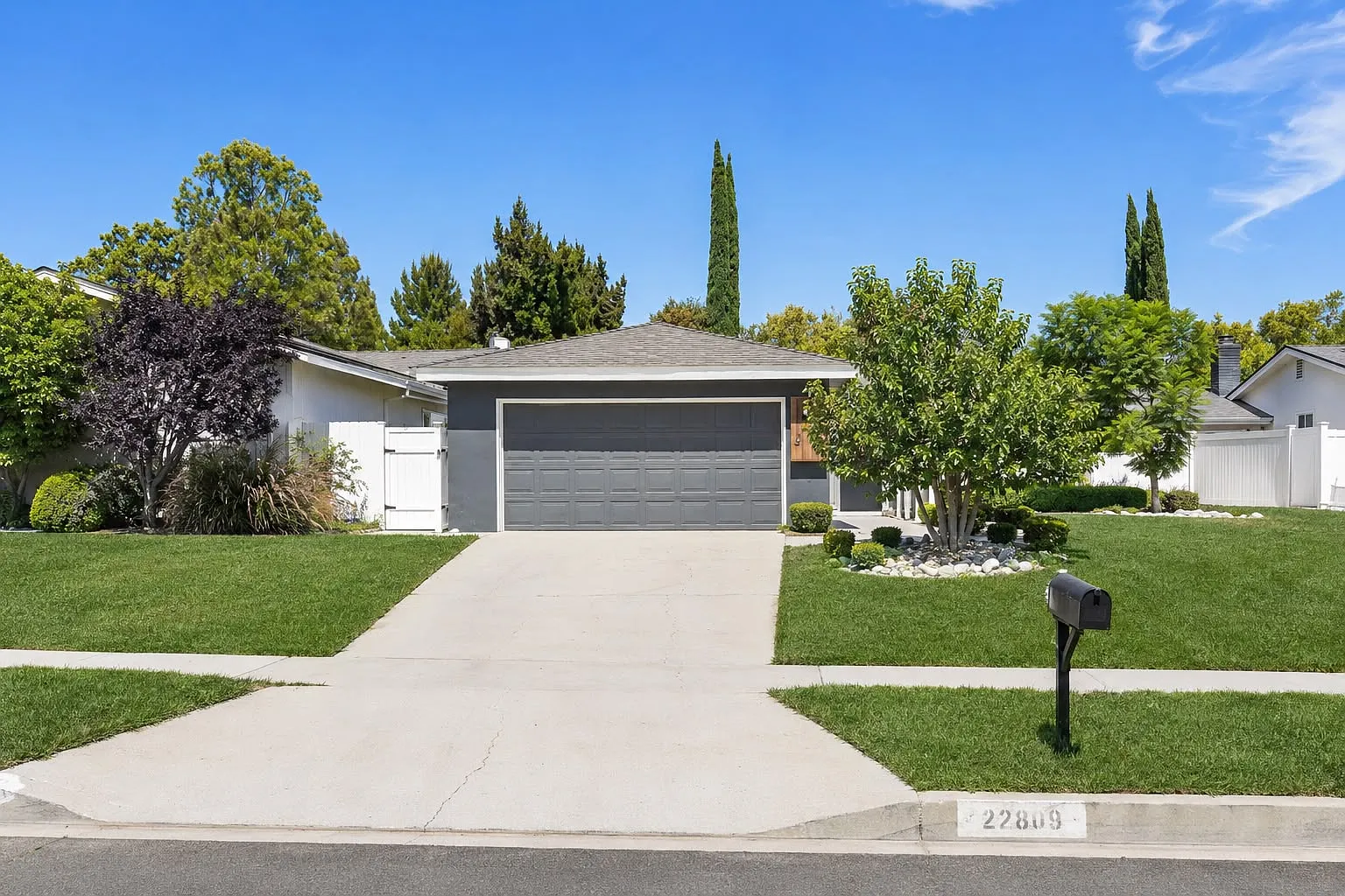 3 bed, 1550 sqft, $6,000 — Photo 1