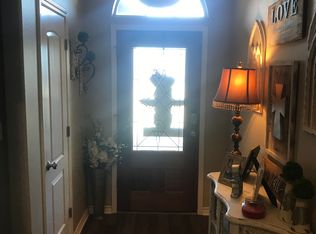 524 Lexington Dr, Port Neches, TX 77651