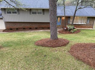 4140 Williamsburg Dr, College Park, GA 30337