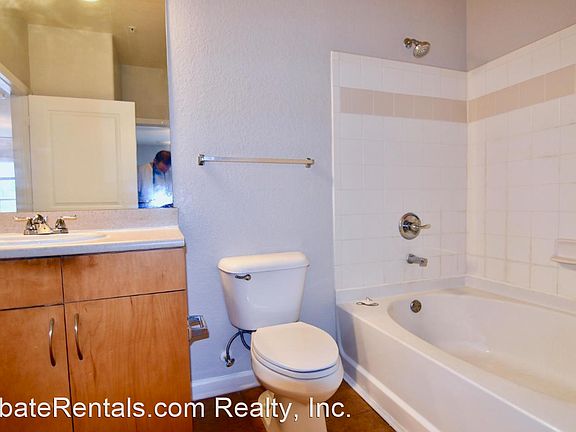 3rd image of 8290 Gate Pkwy W Unit 417