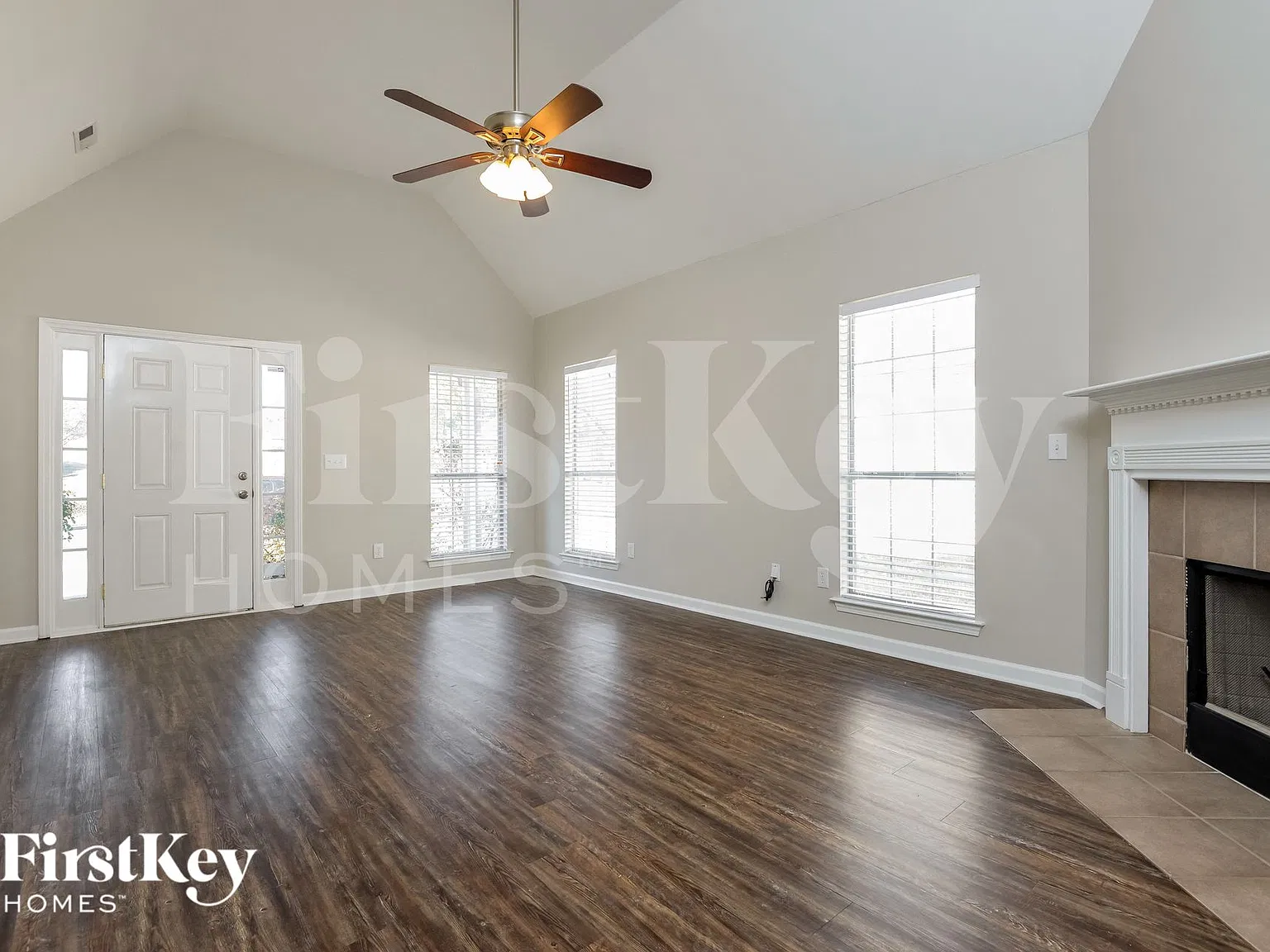 3 bed, 2.0 bath, 1272 sqft, $1,865 — Photo 3
