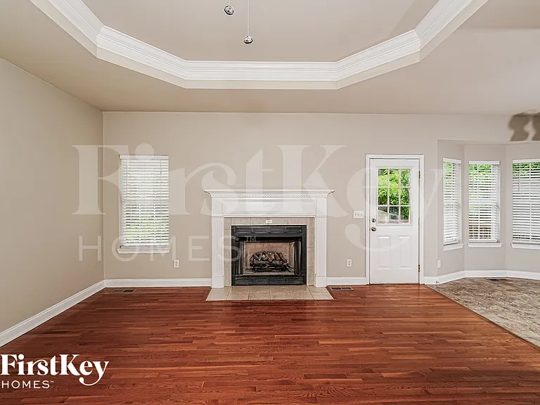 120 Pine Springs Rd — Photo 3
