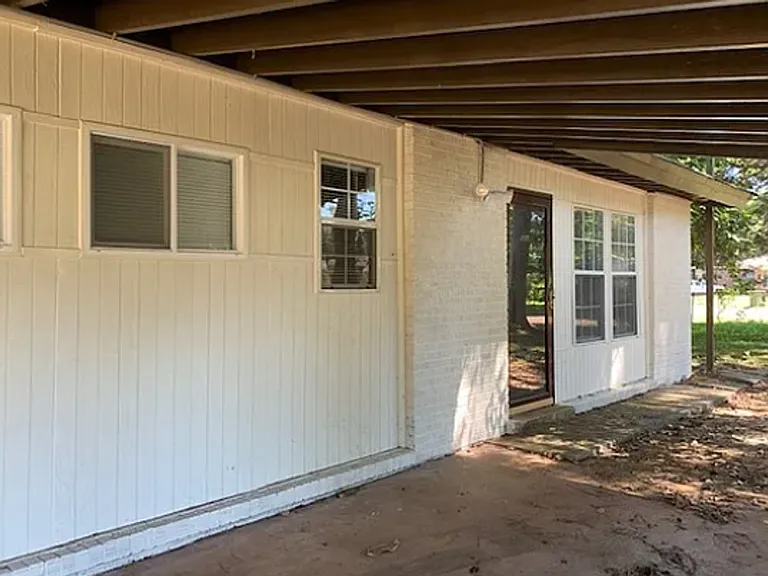 3009 Hillsboro Rd SW — Photo 3