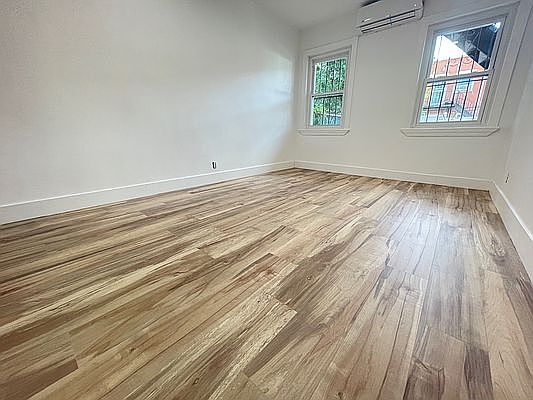 1st image of 1122 E 105th St Floor 1