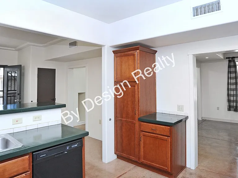 1040 E Halcyon Rd — Photo 16