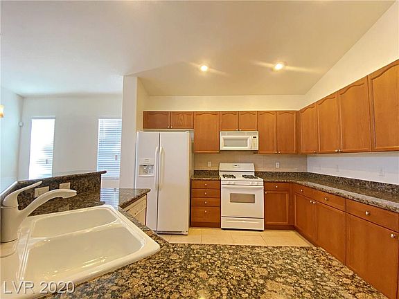 3rd image of 7998 Half Moon Point Dr