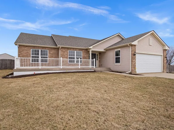 724 Prairie Pond Cir, Malta, IL 60150