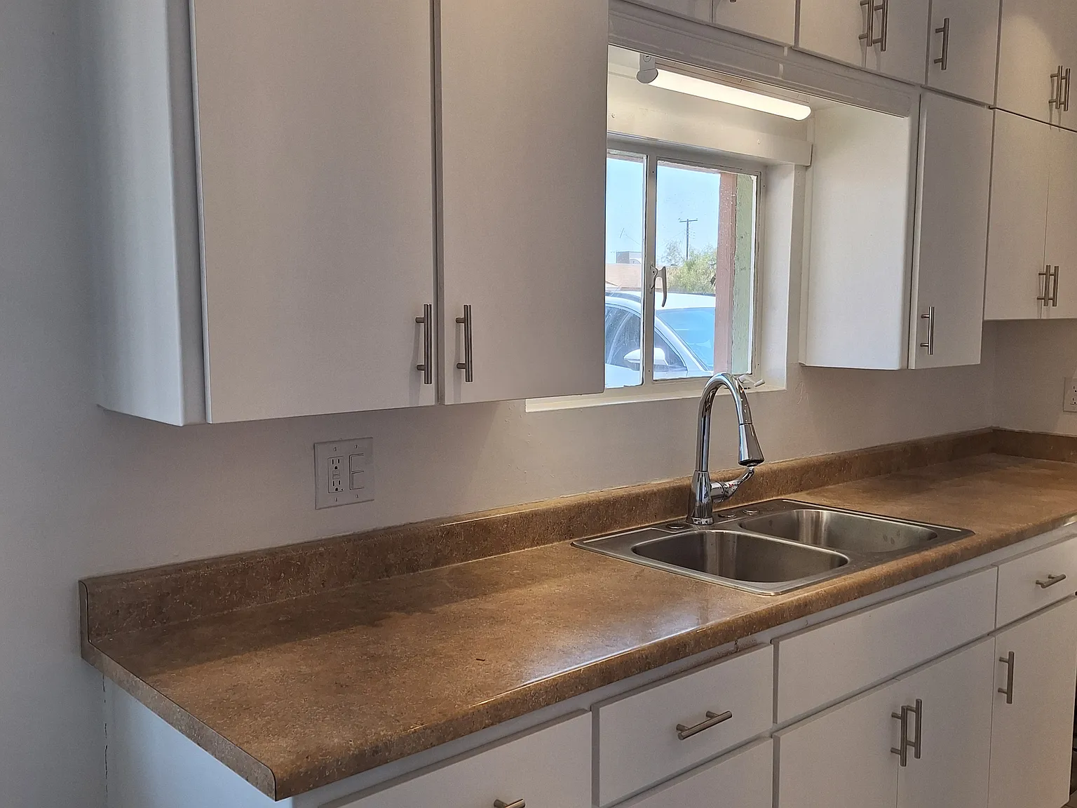 3 bed, 1573 sqft, $2,000 — Photo 2