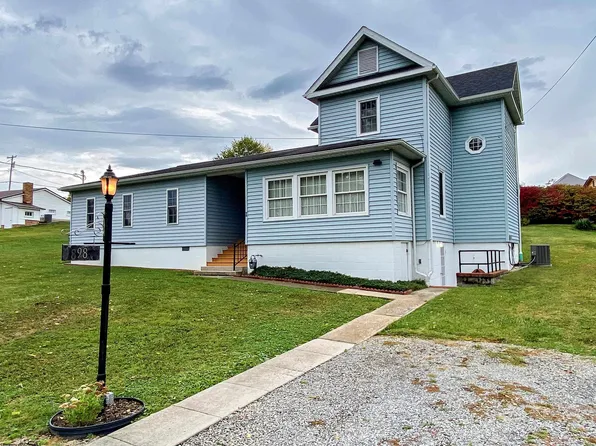 98 Pleasant Ave, Elkins, WV 26241