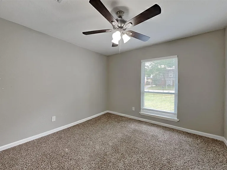 10210 Rippling Fields Dr — Photo 11