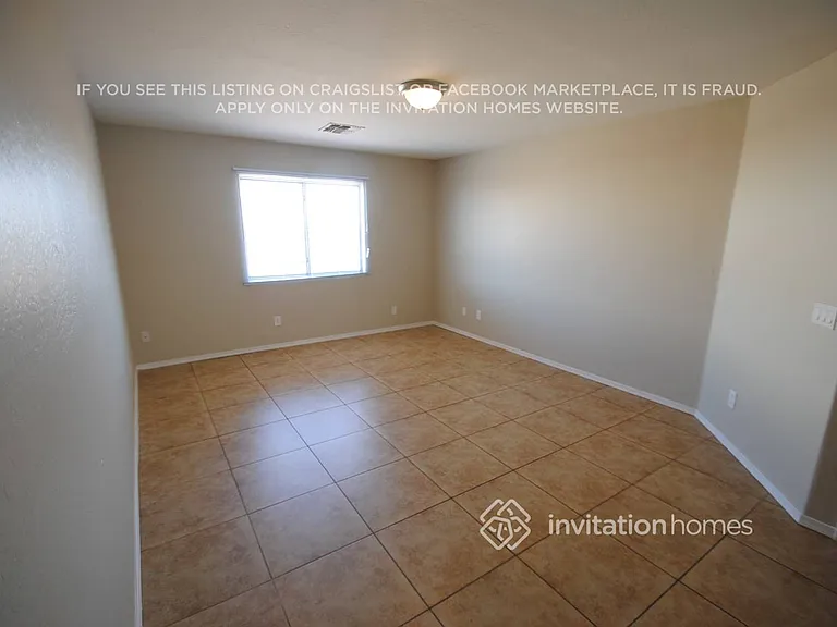 1429 S 14th Ave — Photo 2