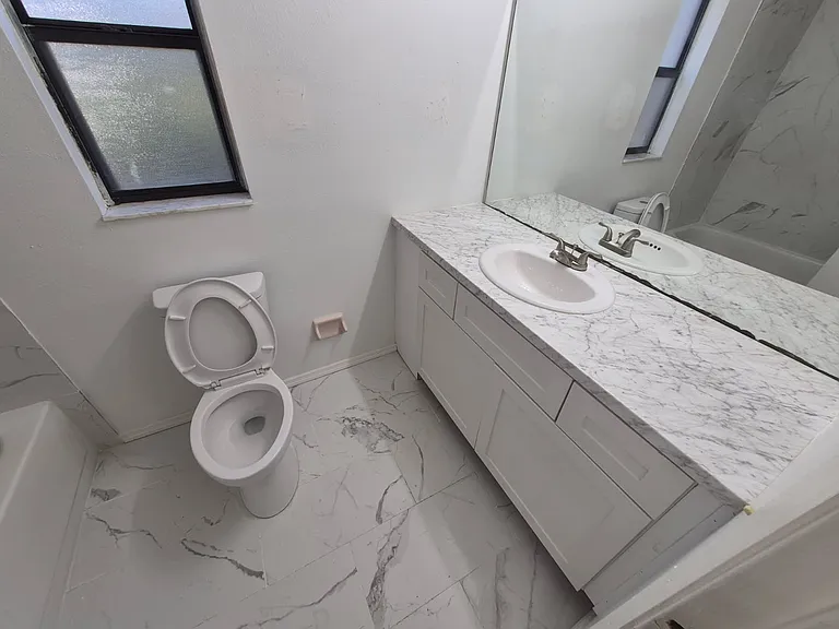 5288 Colchester Ave — Photo 7