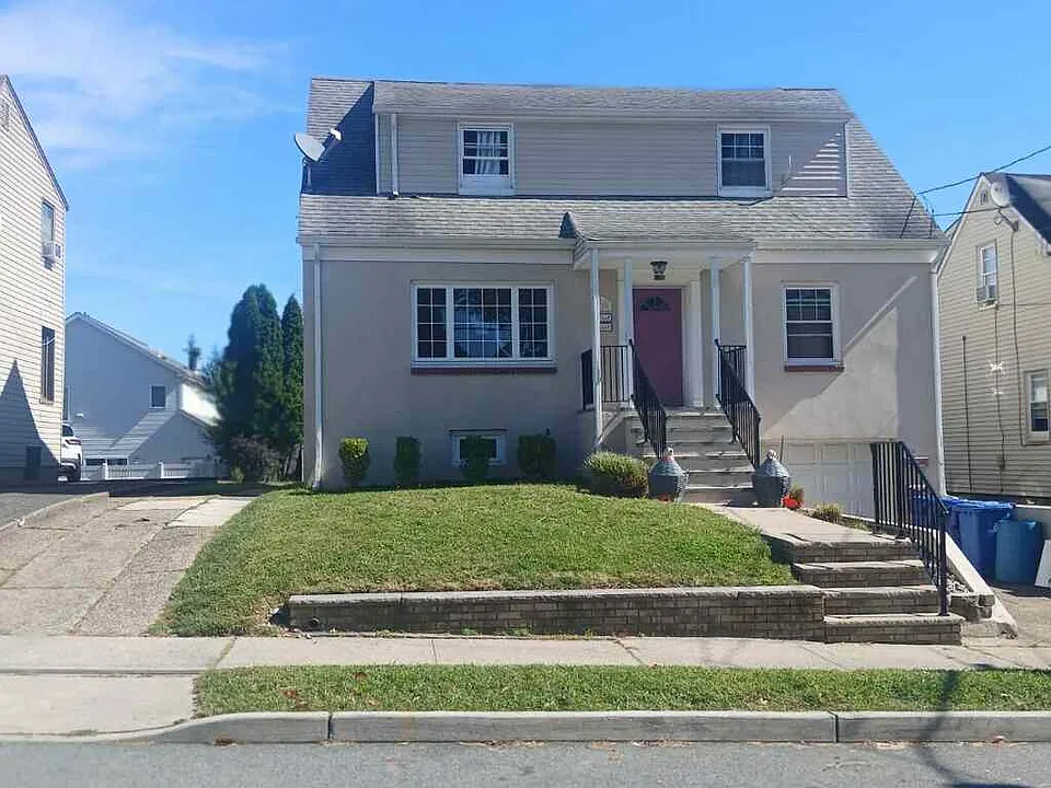 120 Jefferson Pl #1
