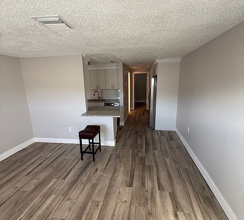 3rd image of 4933 Elkner St #4933