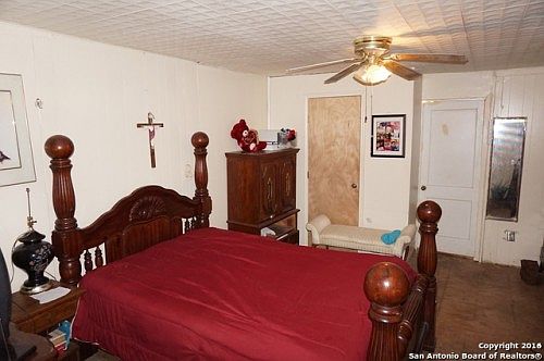 5th image of 2111 Valencia