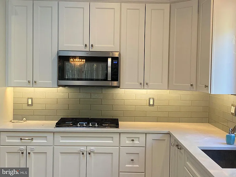 9917 Betteker Ln — Photo 20
