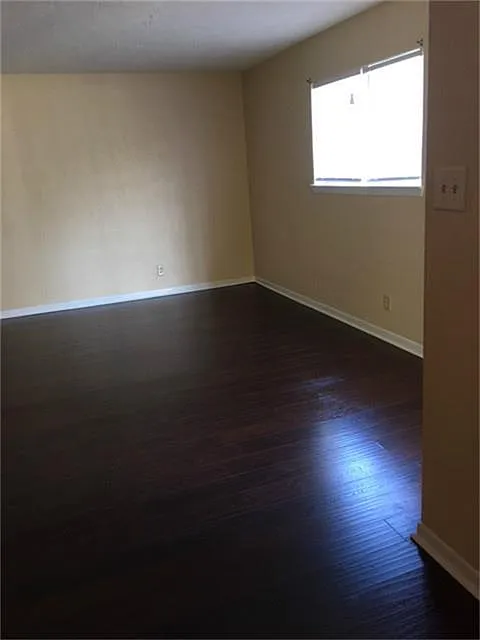 1 bed, 1.0 bath, 4615 sqft, $650 — Photo 3