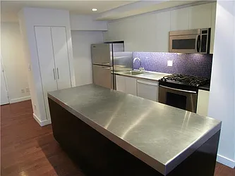 Rented by R New York