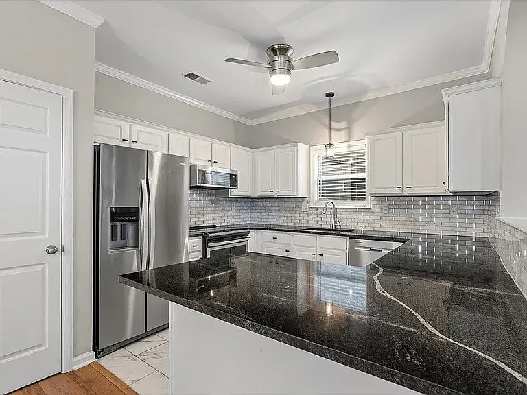 1201 Misty Isle Dr — Photo 3