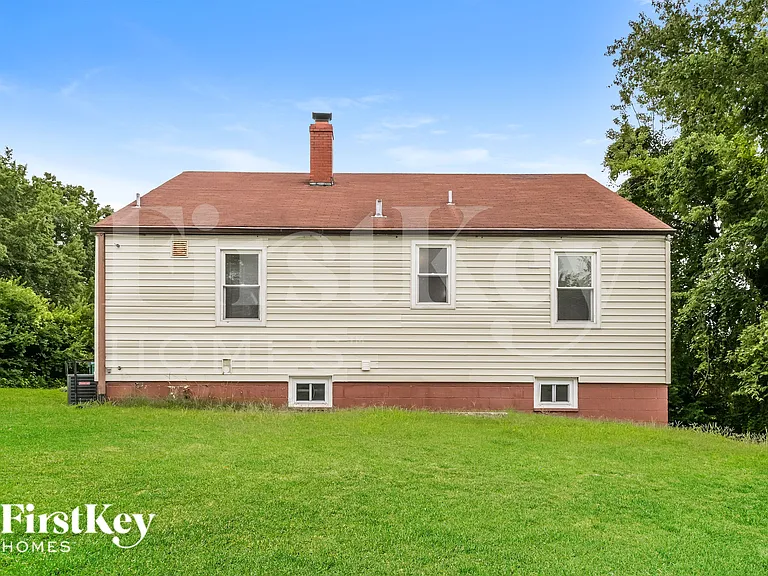 11251 Old Halls Ferry Rd — Photo 18