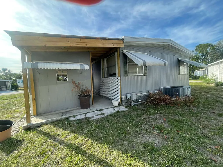 497 Outer Dr — Photo 2