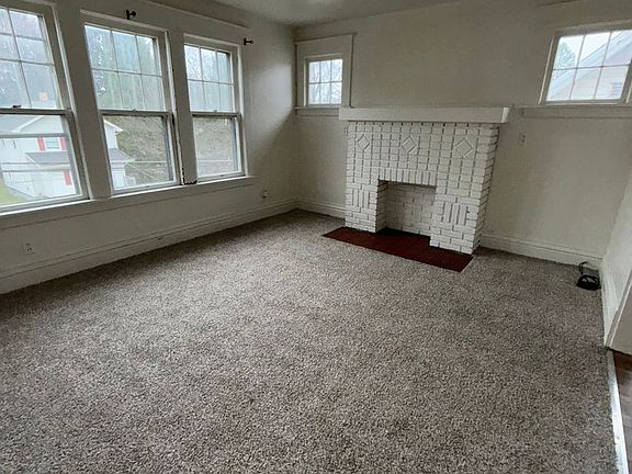 3rd image of 512 E Hillcrest Ave