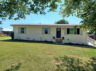 727 Hutcheson Rd, Cookeville, TN 38506