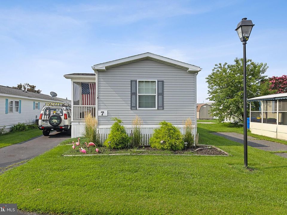 1st image of 7 Spinning Wheel Ln