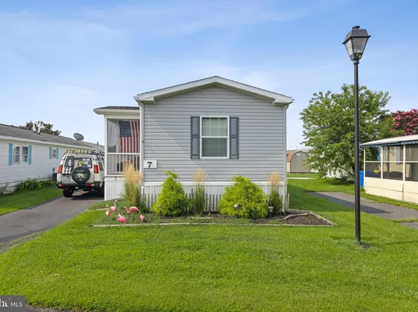 7 Spinning Wheel Ln, Rehoboth Beach, DE 19971