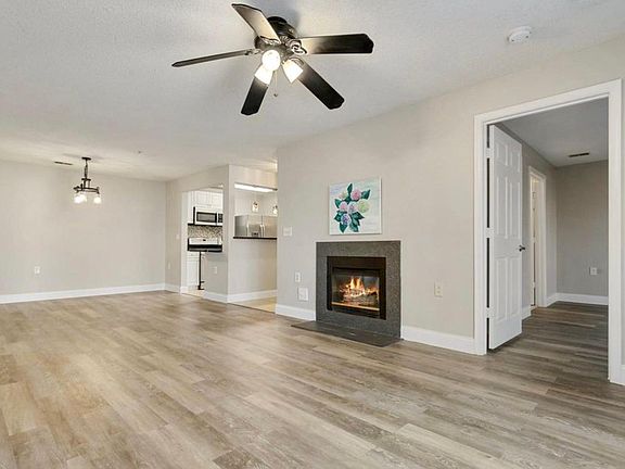 5th image of 10012 Vanderbilt Cir APT 1