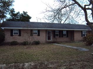 708 Hendry St, Blackshear, GA 31516