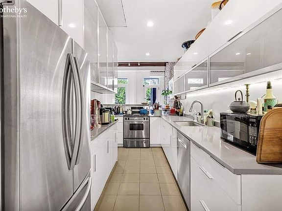5th image of 153 W 93rd St #1