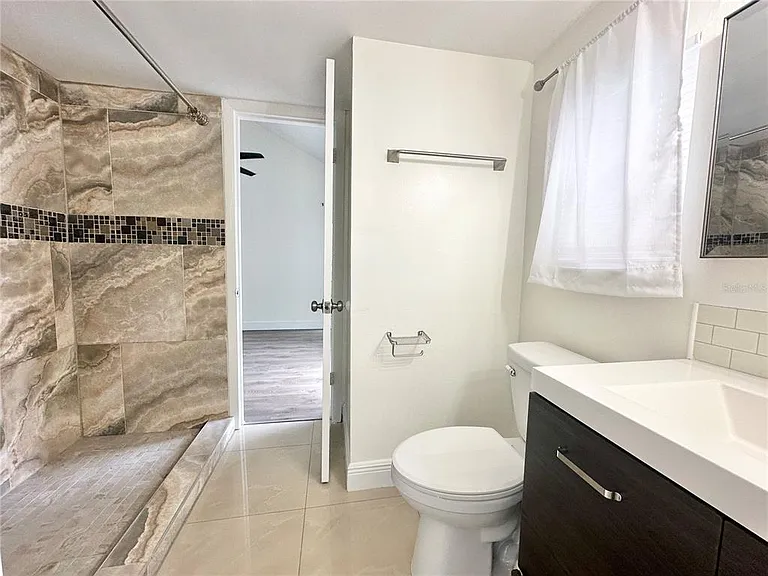 122 S Bulova Dr — Photo 39