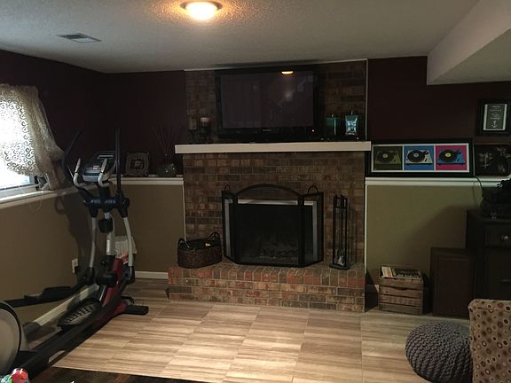 5th image of 525 SE Brownfield Dr