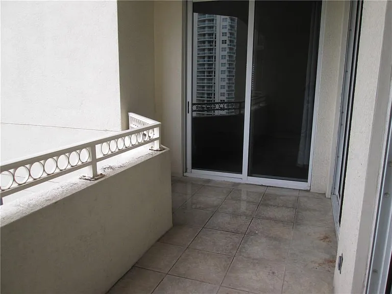 511 SE 5th Ave #1419 — Photo 20