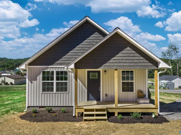 1412 Godfrey Ave NE, Fort Payne, AL 35967