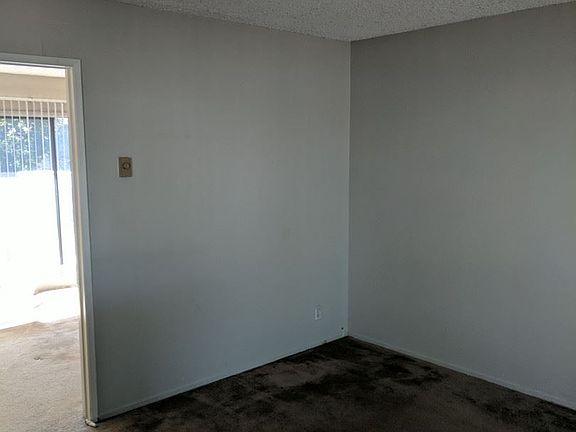 5th image of 424 Plymouth Dr APT 22