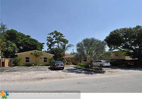 1st image of 421 SE 16th St APT 5