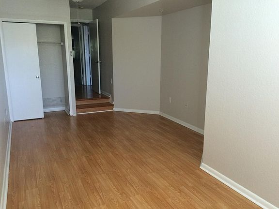 4th image of 2331 W Horatio St Unit 621