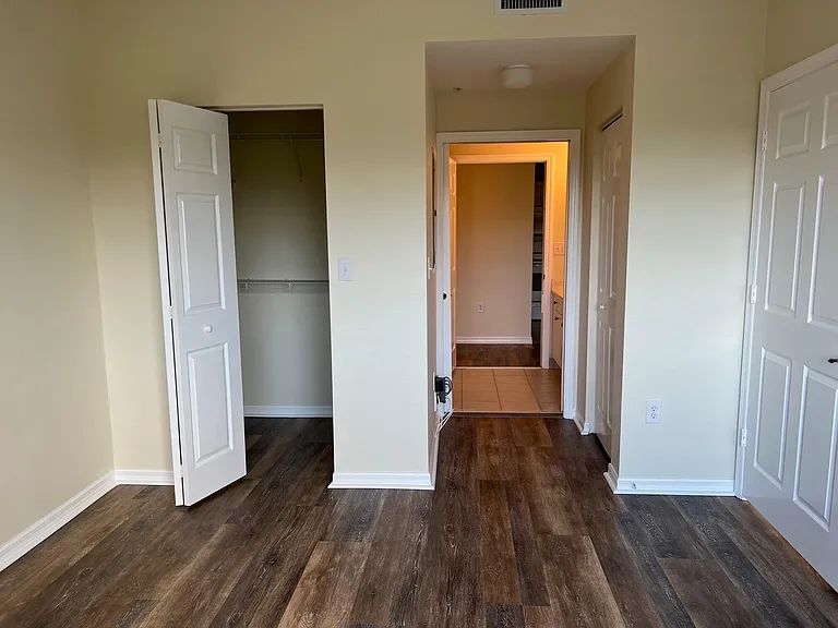 2802 Sarento Pl #302 — Photo 12