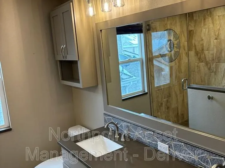 9534 High Cliffe St — Photo 6
