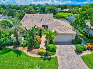 22 Bristol Ln, Boynton Beach, FL 33436