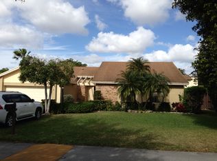 15611 SW 48th St, Miami, FL 33185