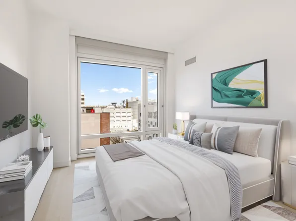 555 West 43rd Street image 4 of 16