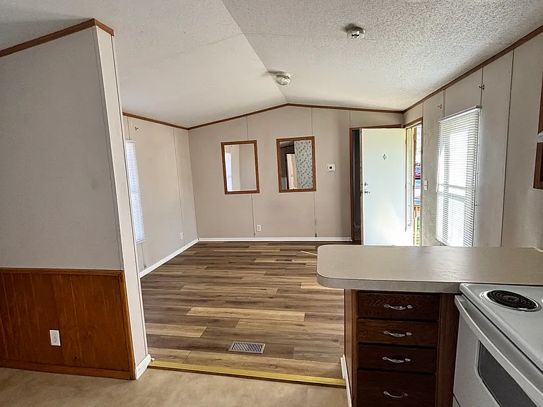 110 Leblanc St — Photo 3