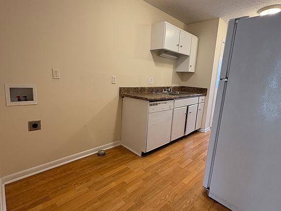 2nd image of 1733 McGregor Ct #D