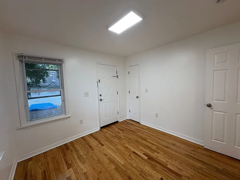 425 Drummond Ave — Photo 29