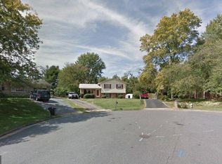 5 Jaybee Ct, Fredericksburg, VA 22401