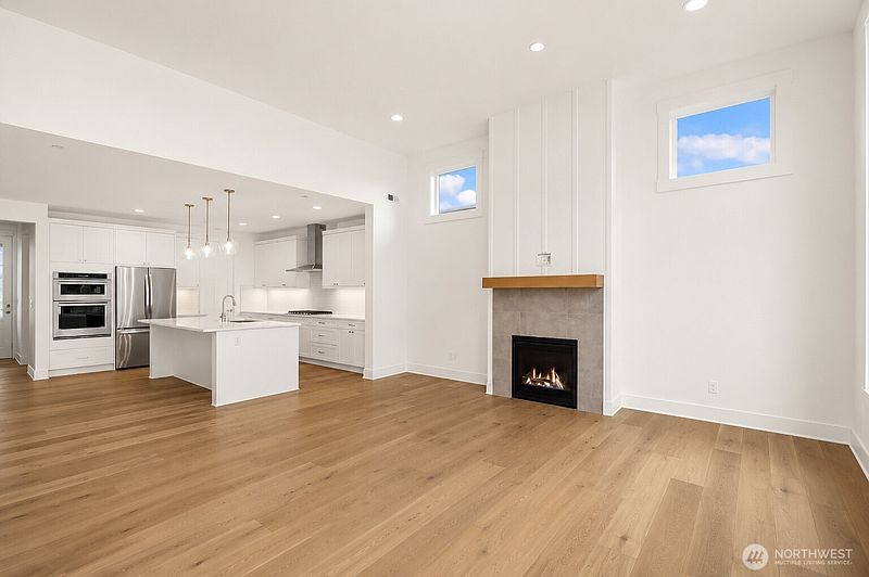 5th image of 21613 Poplar Way